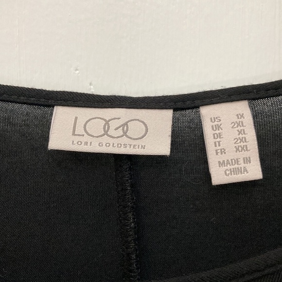 LOGO Black Tunic Tee Long Sleeve with Sharkbite Hi-Low Lace Hem 1X - Picture 4 of 7